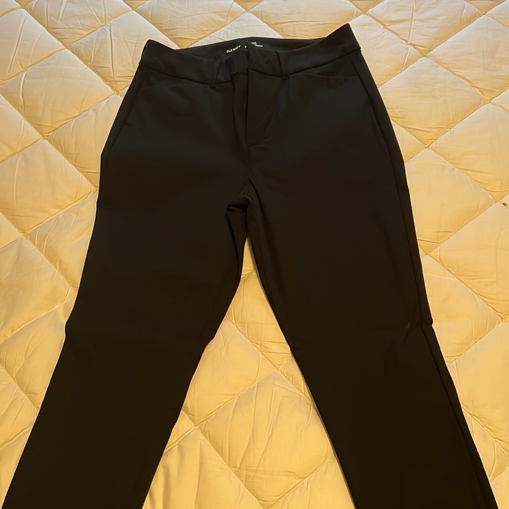Old navy black pixie pants size 8